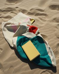 serviette-plage-suite702-cotonbio-turquoise-rouge