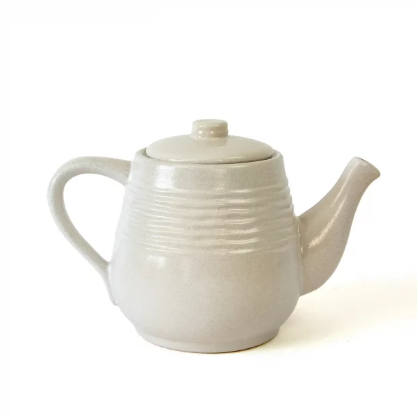 théière en céramique beige de chez Mos Portugal