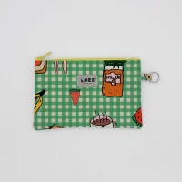 trousse en plastique recyclé motif pique nique vert par Lori Barcelona