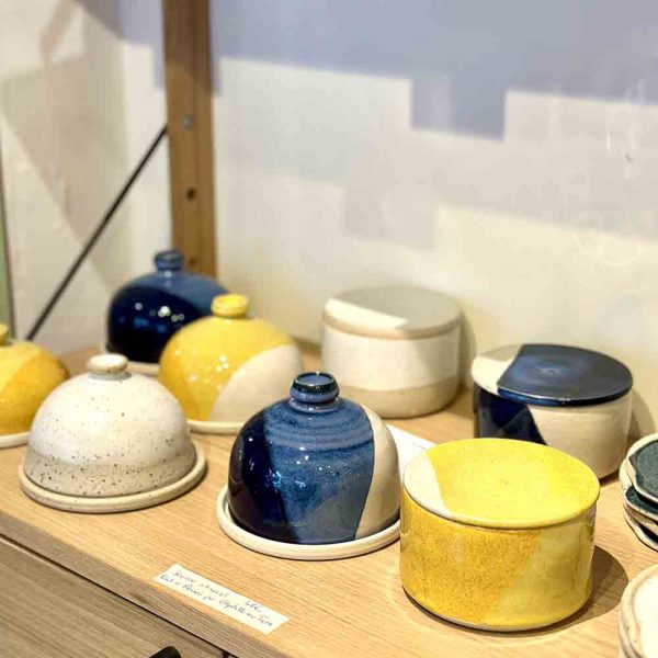 beurriers à cloche artisanaux de Graphiste en Terre