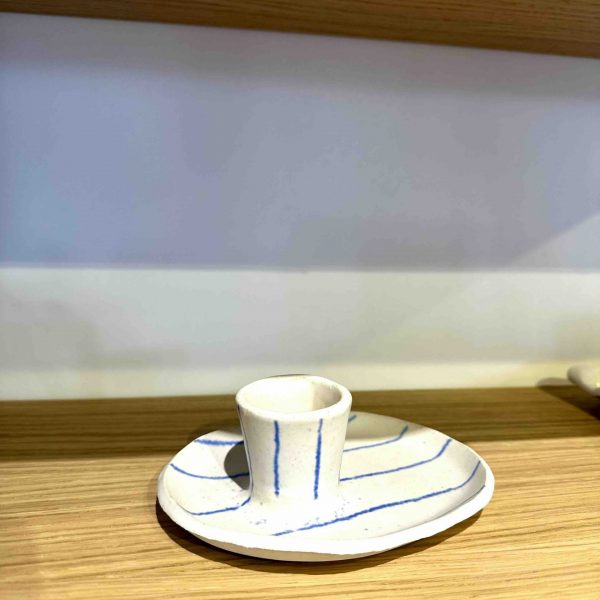 coquetier avec soucoupe lignes bleu de Super Ceramics