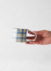 tasse en céramique finition Aérographe bleu par Super Ceramics