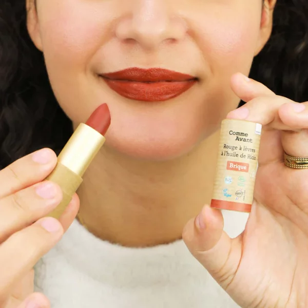 rouge à lèvre bio et naturel comme avant en couleur brique