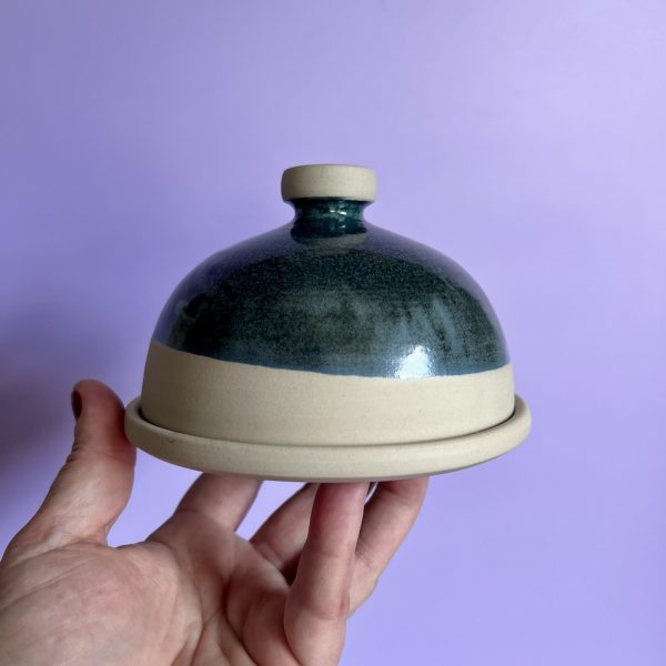 Beurrier à cloche artisanal couleur vert par Graphiste en Terre