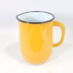 carafe en émail 2,5L jaune par Moogoo
