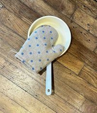 gant-cuisine-lin-pois-bleu