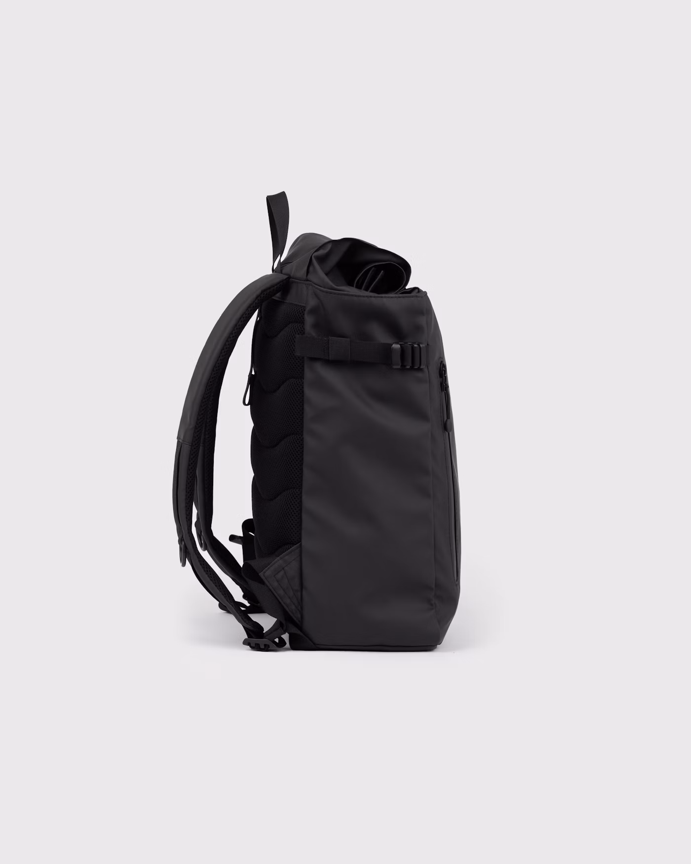 sac à dos Stream Slim Rolltop M par Sandqvist noir