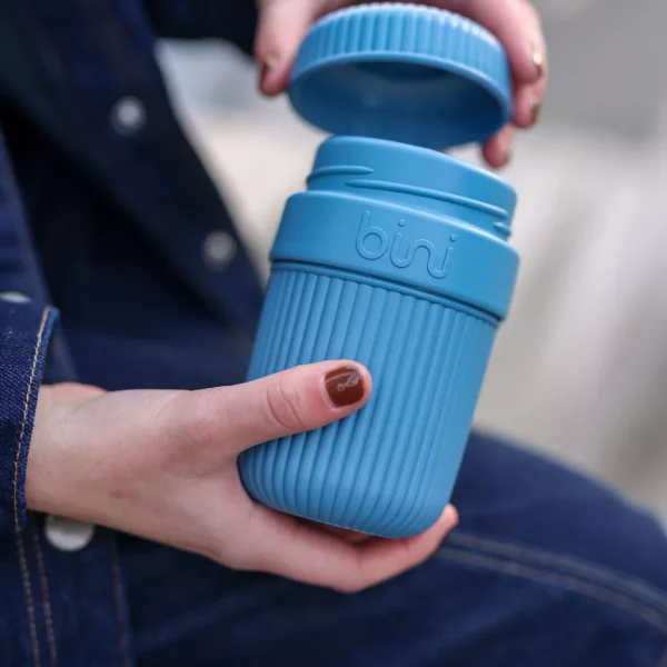 Bini Mug réutilisable en couleur bleu clair