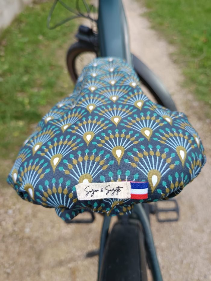 couvre-selle imperméable pour vélo par Suzon & Suzette - ethnique