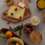 petite planche bois d'olivier zine et lyne