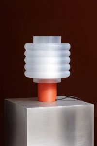 lampe-helium-orange-la-chambre-dami