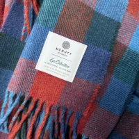 plaid-carreaux-eco-rouge-bleu-mcnuttofdonegal2
