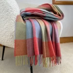 Plaid à carreaux multicolore- mcnutt of donegal