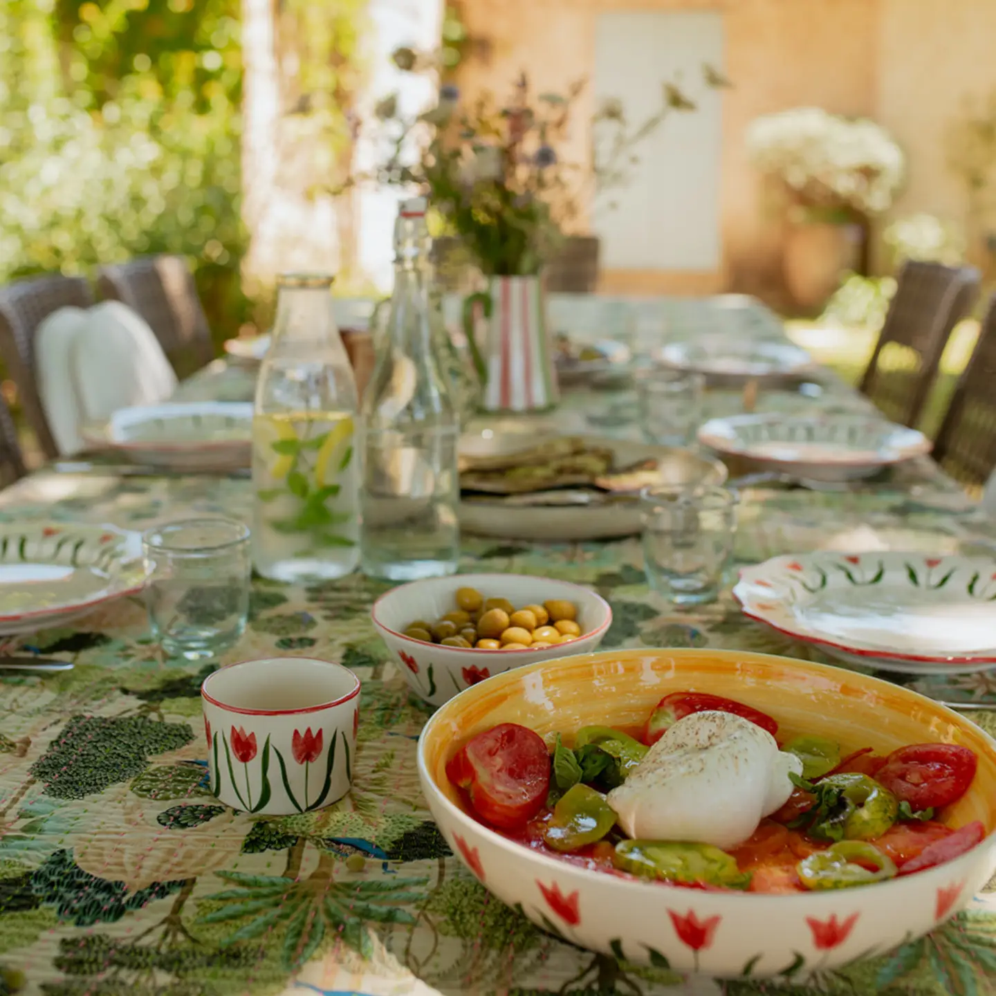 tasse-capuccino-tulipe-denise-ceramique2.png tasse à capuccino motifs Tulipe par denise ceramique