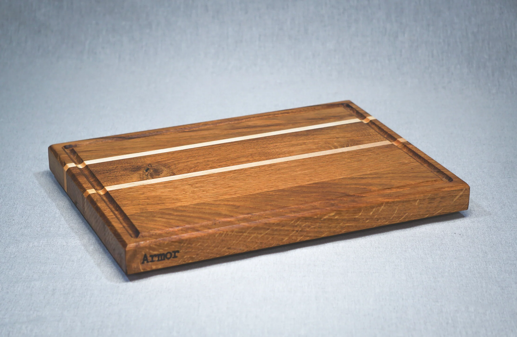 armor-chene-erable-planch-1.jpg Grande planche à découper en chêne Planch Bretagne