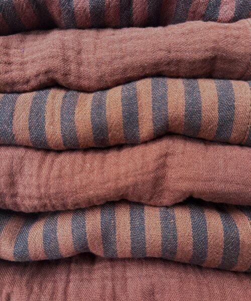 petites serviettes de table gaze de coton chocolat Charmy