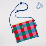 Sacoche banane recyclée bleu ciel, rose, vert, par Lori Barcelona