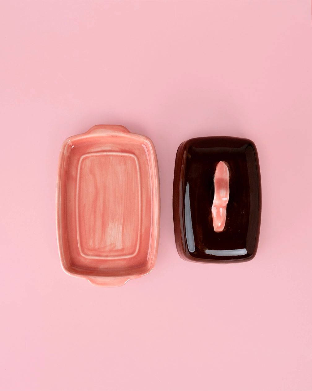 beurrier-chocolat-alfartierracocida3.jpeg beurrier en céramique chocolat et rose Alfar Tierra Cocida