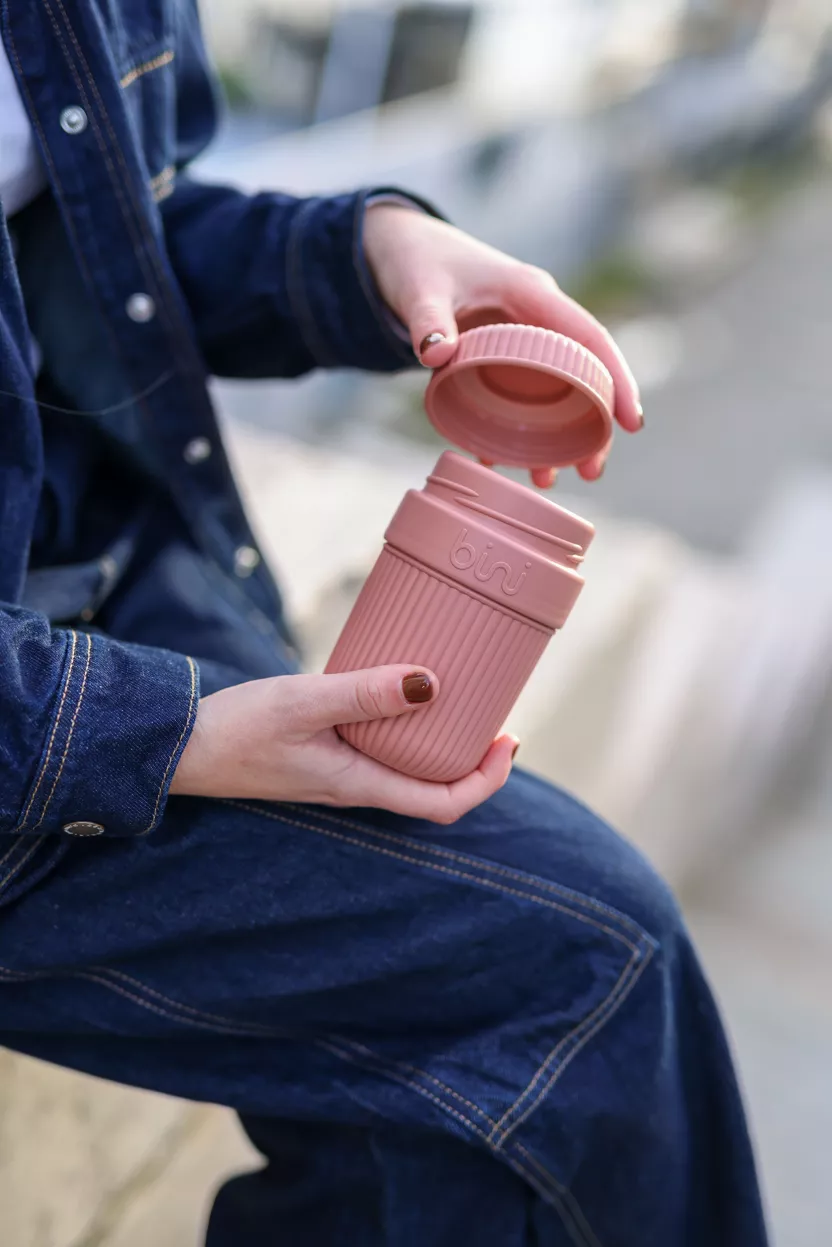 bini-mug-rose-hermetique3.jpg bini mug réutilisable rose