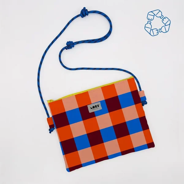 Pochette bandoulière recyclée orange et bleu par Lori Barcelona
