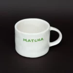 tasse céramique à matcha verte