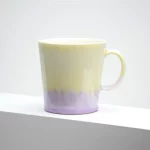 tasse en porcelaine émaillée jaune et violet SGW Lab