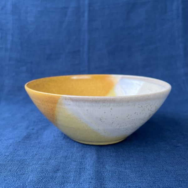 Bowl en céramique jaune par Graphiste en Terre