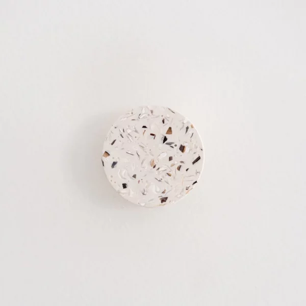 patère en coquillage recyclé mixte par Malakio