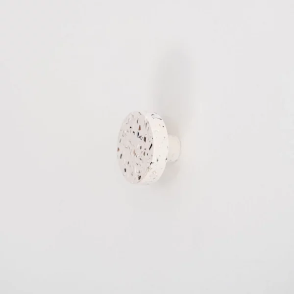 patère en coquillage recyclé mixte par Malakio