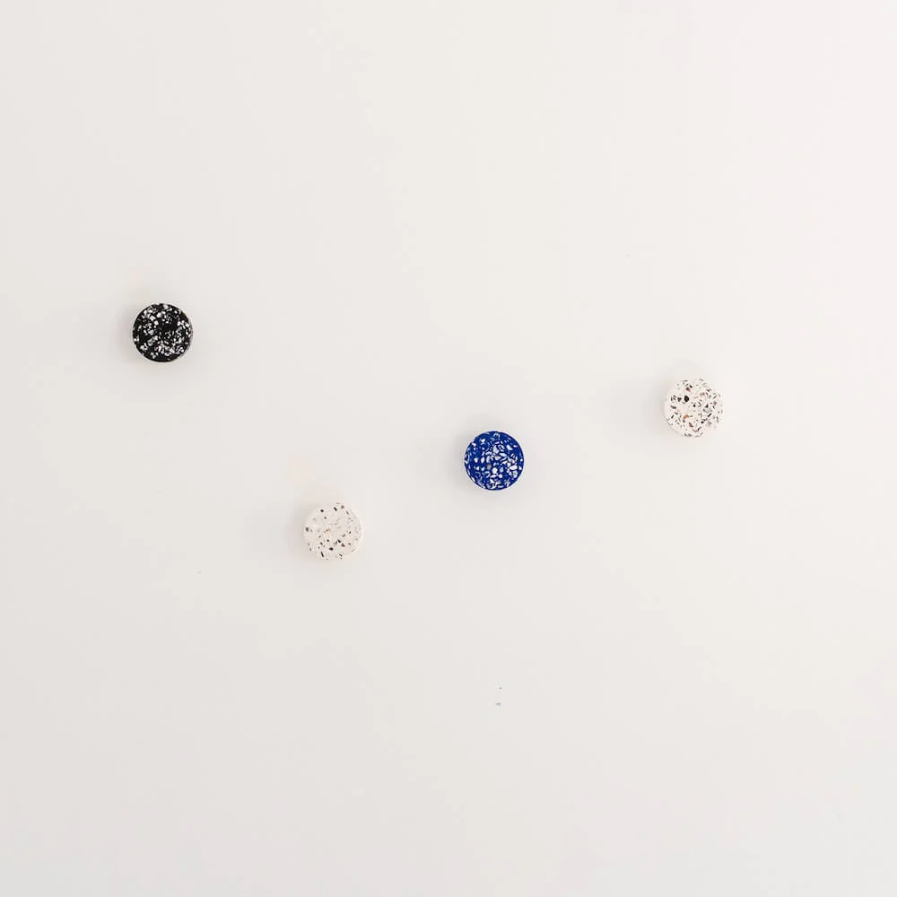 patere_loar_blanc_moules_coquillages_recycles_malakio_3.jpg patères en coquillages recyclés par Malakio