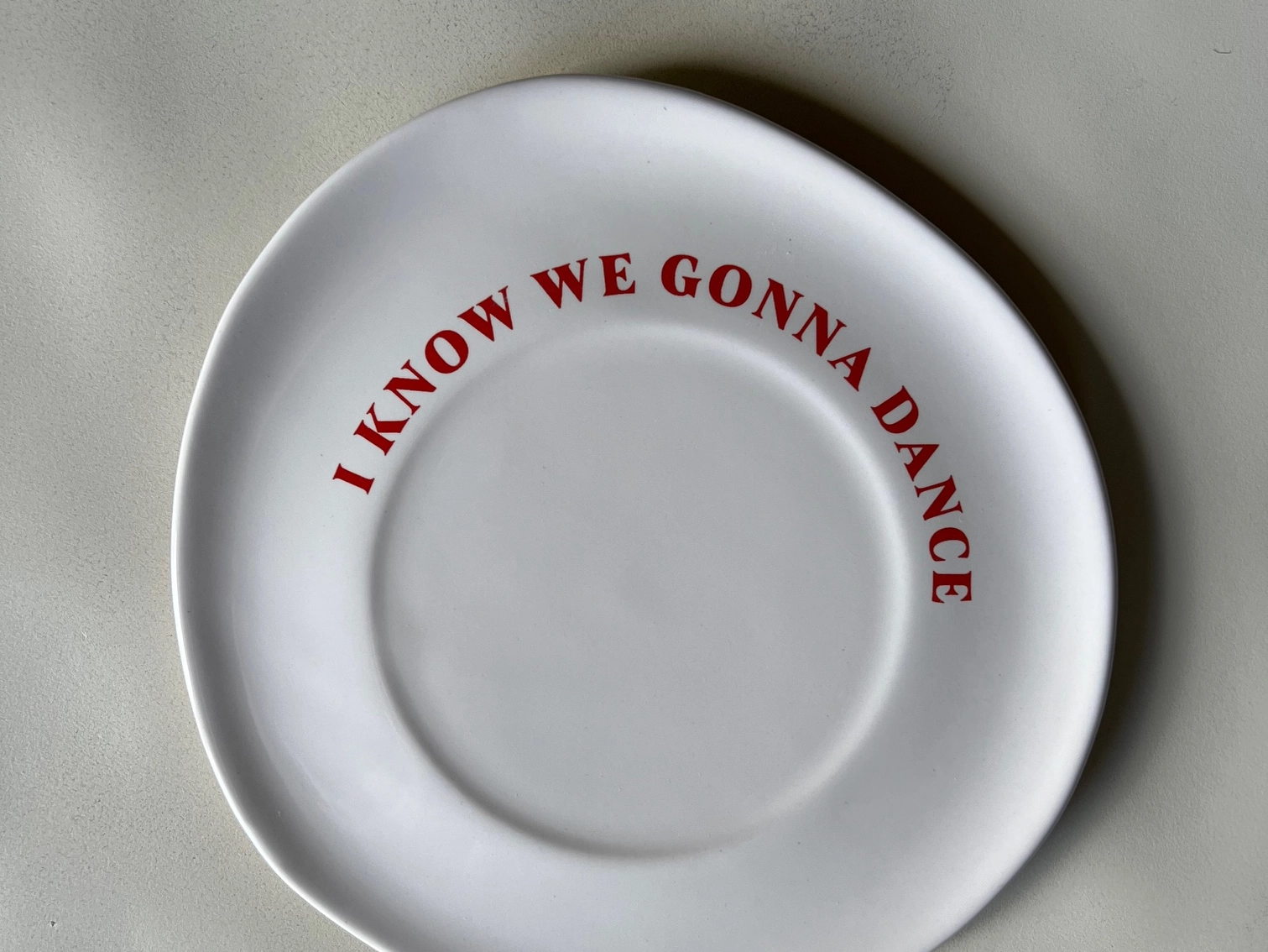 Petite assiette en céramique dance par Sisi house of Style