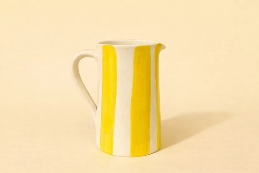 carafe en céramique 1L rayé jaune par Kult