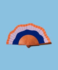 eventail-a-fan-of-fluid-shape-bleu.webp
