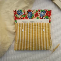 pochette-livre-poche-coton-jaune-vagabondes.jpg