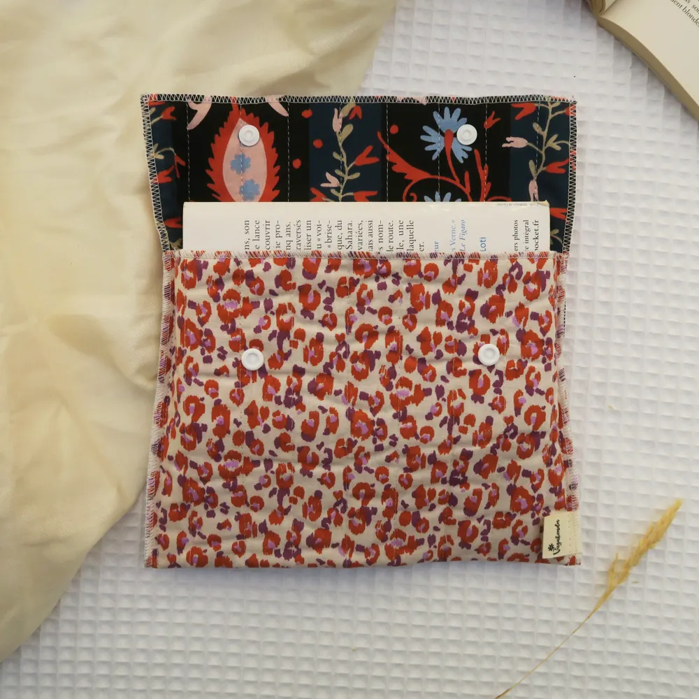 pochette-livre-poche-coton-leopard-vagabondes2.jpg Pochette à livre de poche léopard par Vagabondes