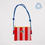 Mini pochette bandoulière recyclée rayures rose et rouge par Lori Barcelona