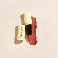 Pomponne-rouge-a-levres-naturel-rose-d-hiver.jpg