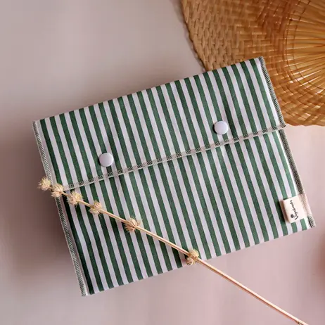 pochette à livre rayé vert Vagabondes